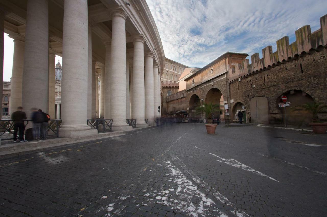 Few Steps From St Peter Roma Exterior foto